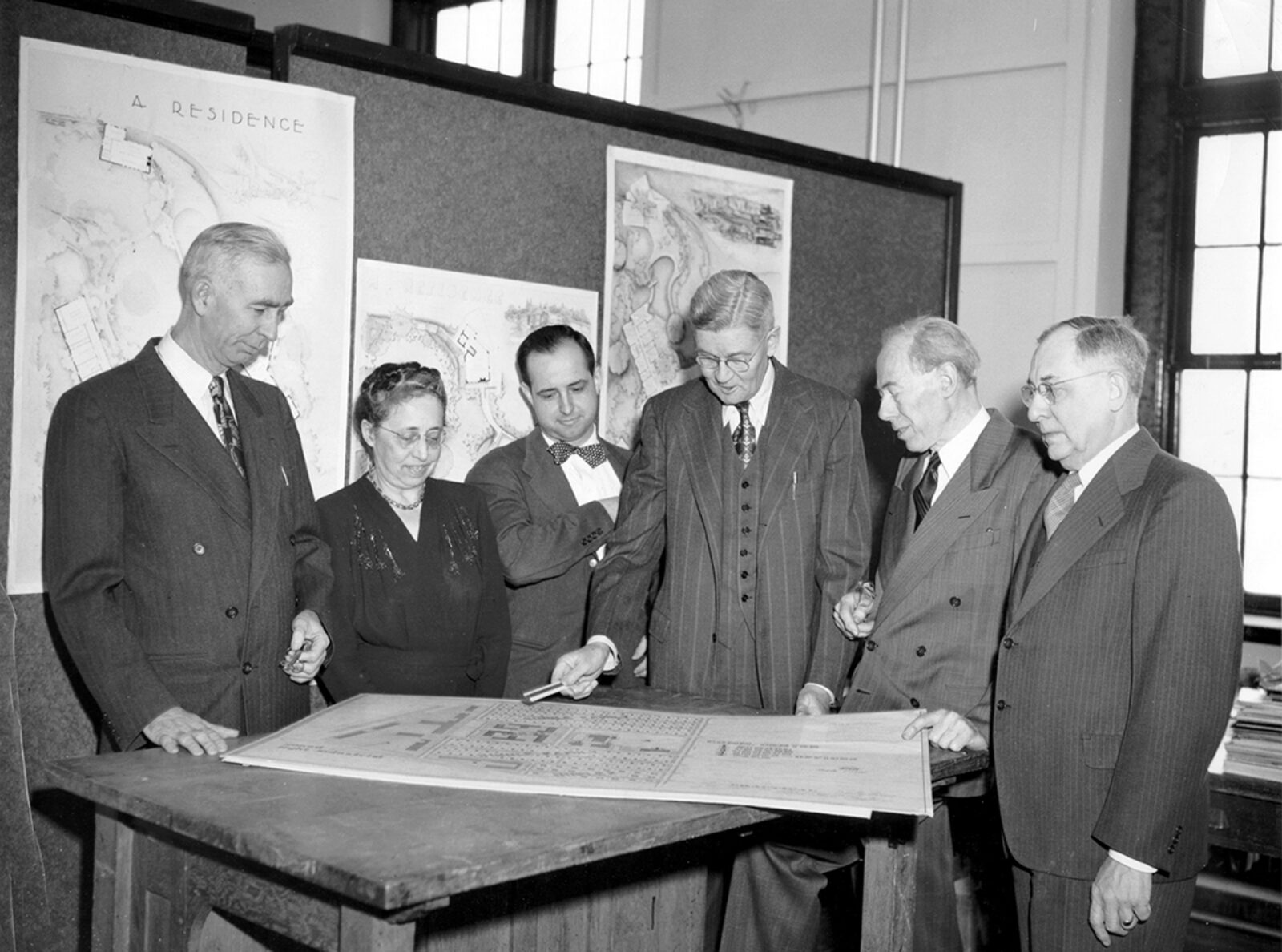Photo of Professors Irving Peterson, Florence Bell Robinson, Walter Keith, Otto Schaffer, Stanley White, and Karl Lohmann in Fall 1950