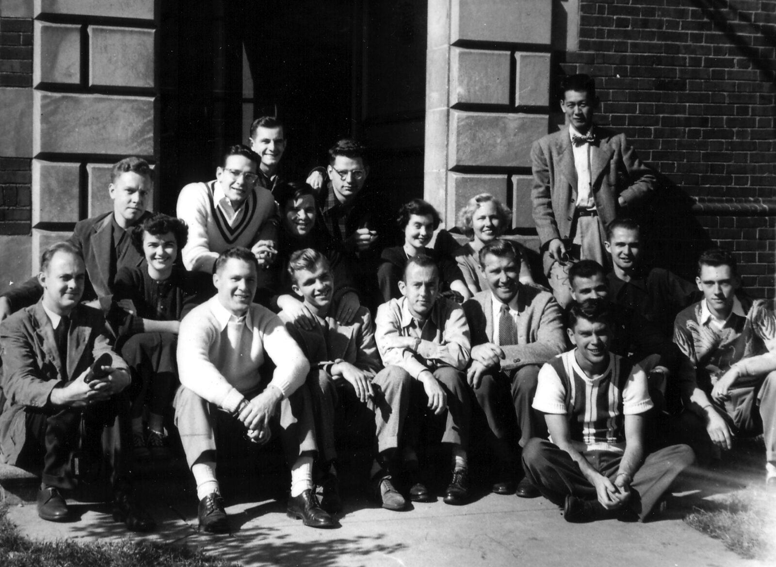 Students from the Class of 1950 with Professor Hideo Sasaki