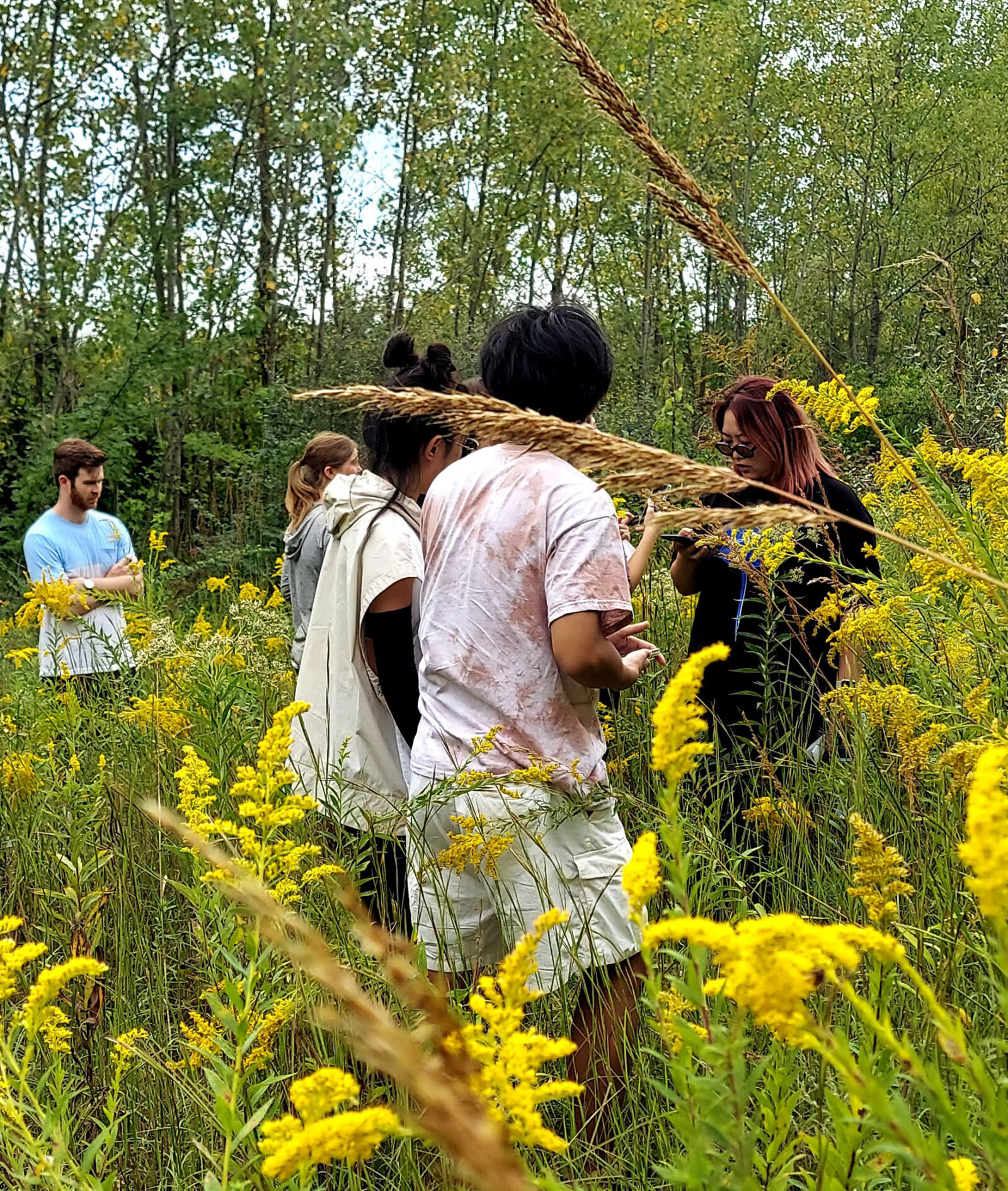 Photo of MLA students on field visit in LA 533 Planning and Design Studio, in Fall 2022.