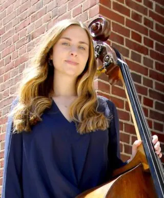 Emma Taylor Headshot