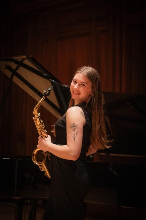 Lily Knaack, saxophone