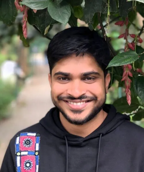 Photo of Pranav Kuttaiah outside under a tree