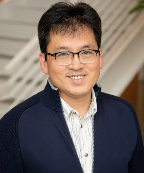 Headshot of Professor Yun Kyu Yi 