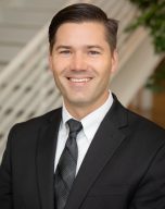 Headshot of Aaron Brakke