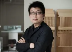 Headshot of Gong Dong in his office 