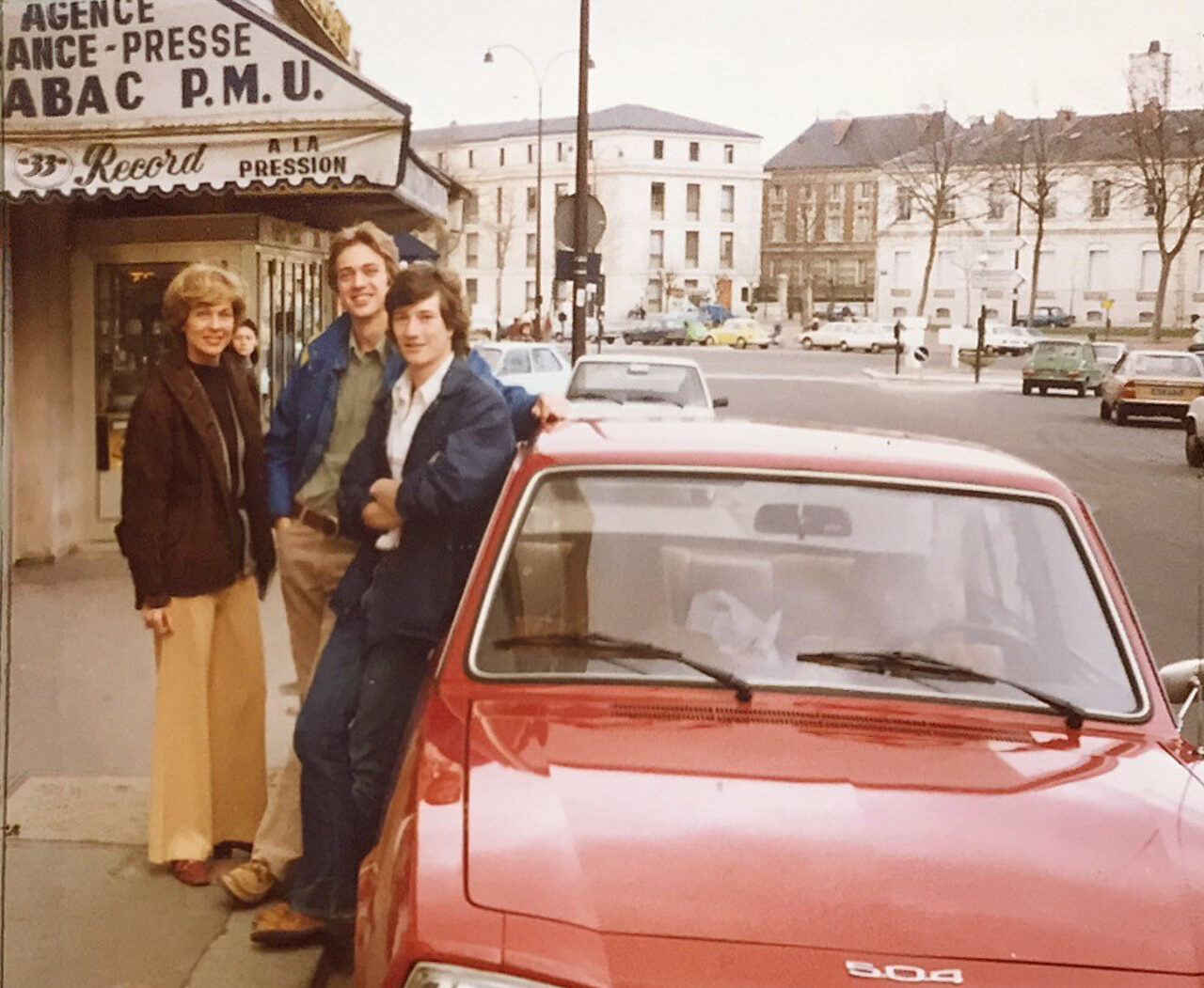 Bill Tucker (far right) with his roommate Scott Hindsley (BSAS '78, M.Arch '80) pictured center in Versailles in 1978. 
