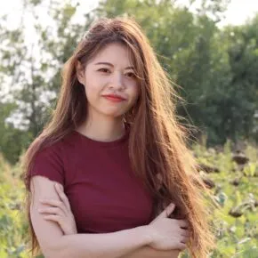 Headshot of Yijun Zeng 