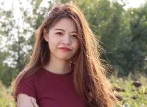 Headshot of Yijun Zeng 