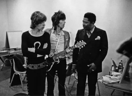 Mick Jagger and Keith Richards backstage with B.B. King in 1969.